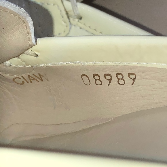 STUART WEITZMAN “Ciaw” Patent Leather Slide On Mules/Clogs Size 8 - Picture 11 of 15